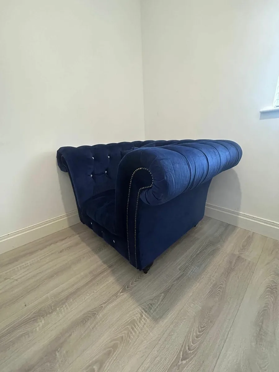 Chairs - Image 3