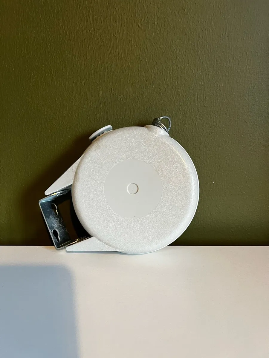 Retractable clothes line - Image 1