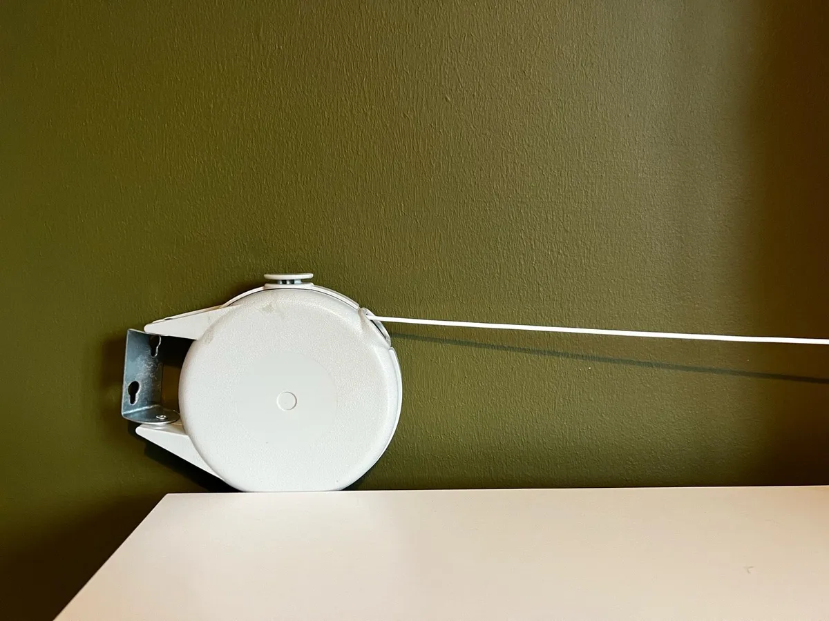 Retractable clothes line - Image 2