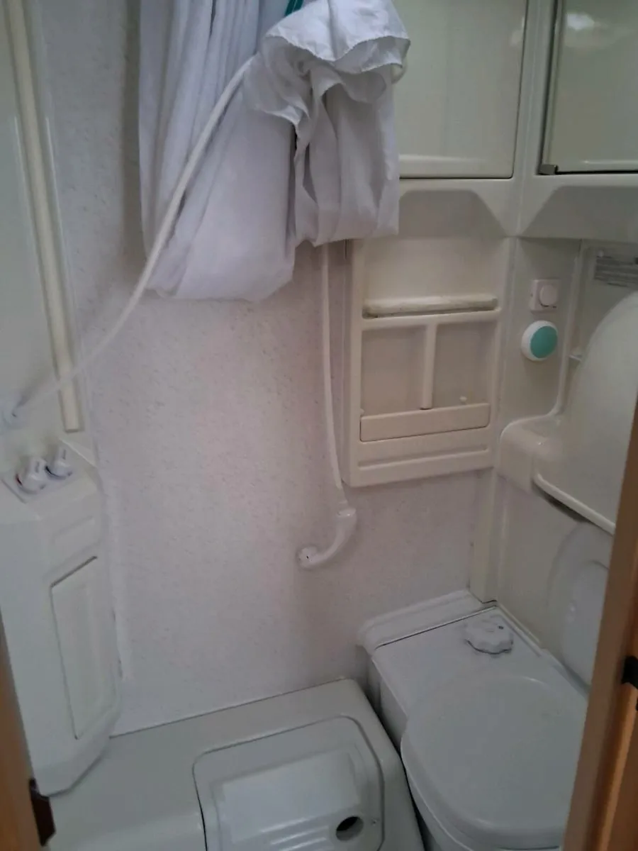 Caravan - Image 1