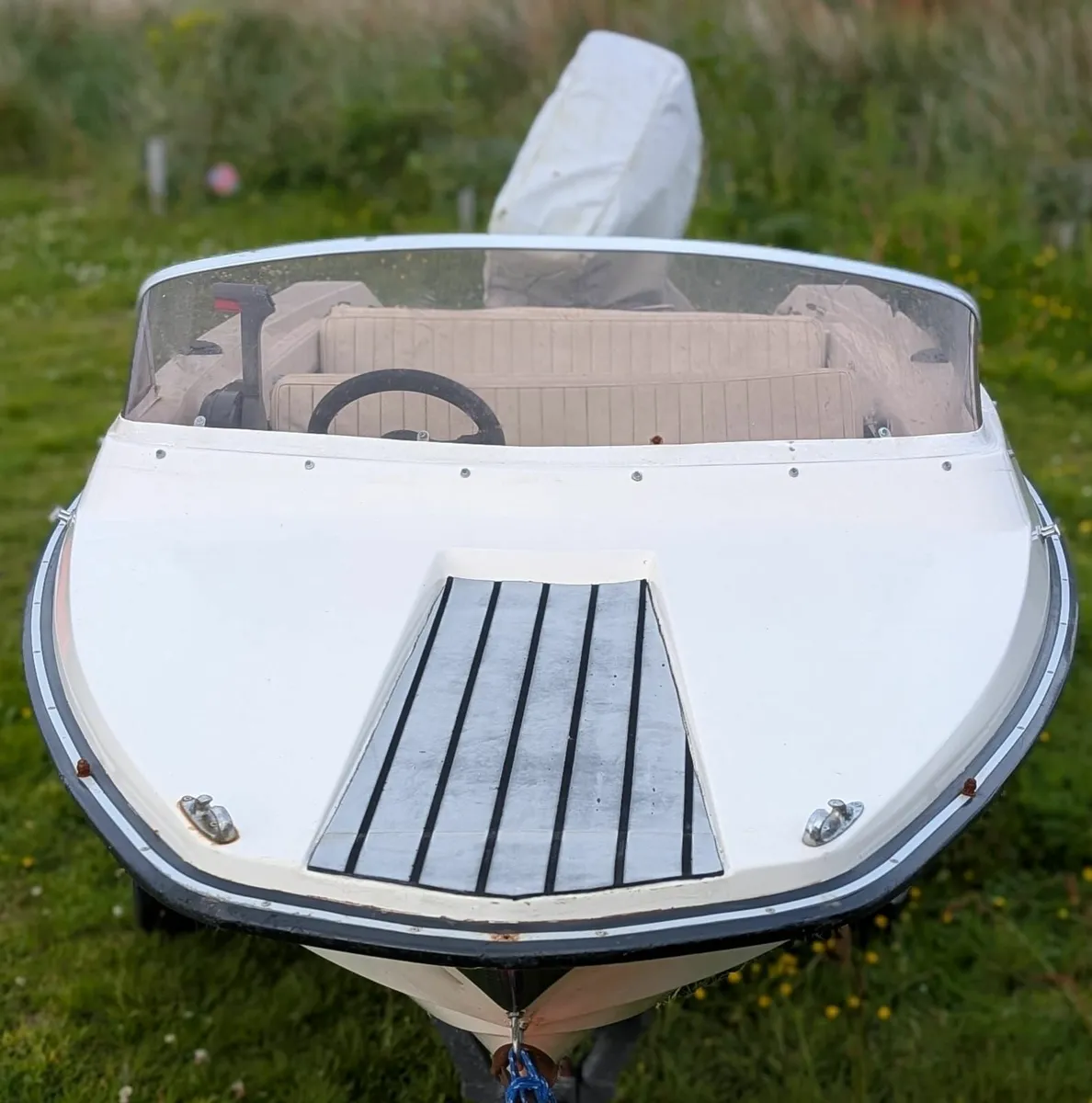 Silentcraft Powerboat 350GLS with new 25HP Yamaha - Image 1