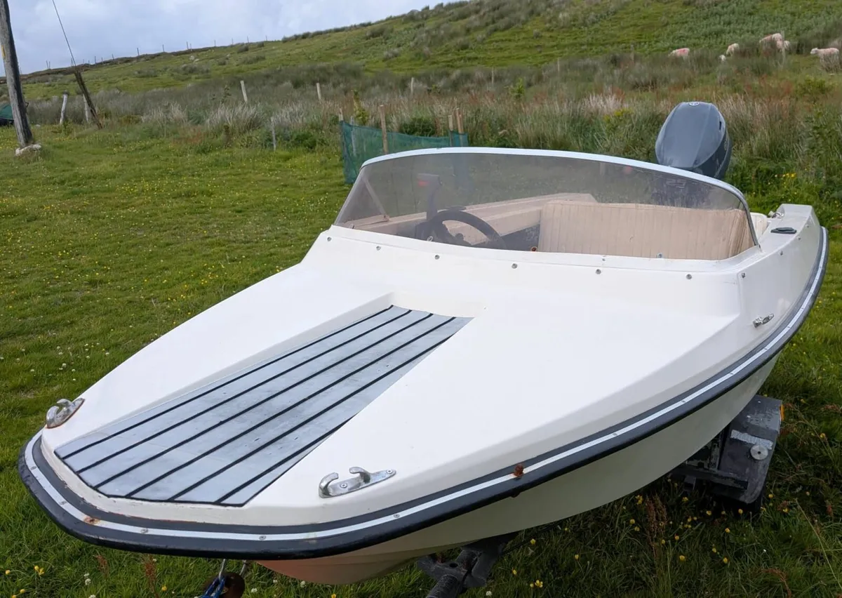 Silentcraft Powerboat 350GLS with new 25HP Yamaha - Image 2