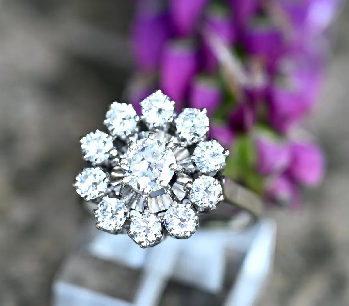 Vintage 1950/60s Diamond Cluster Ring - 18ct - Image 3