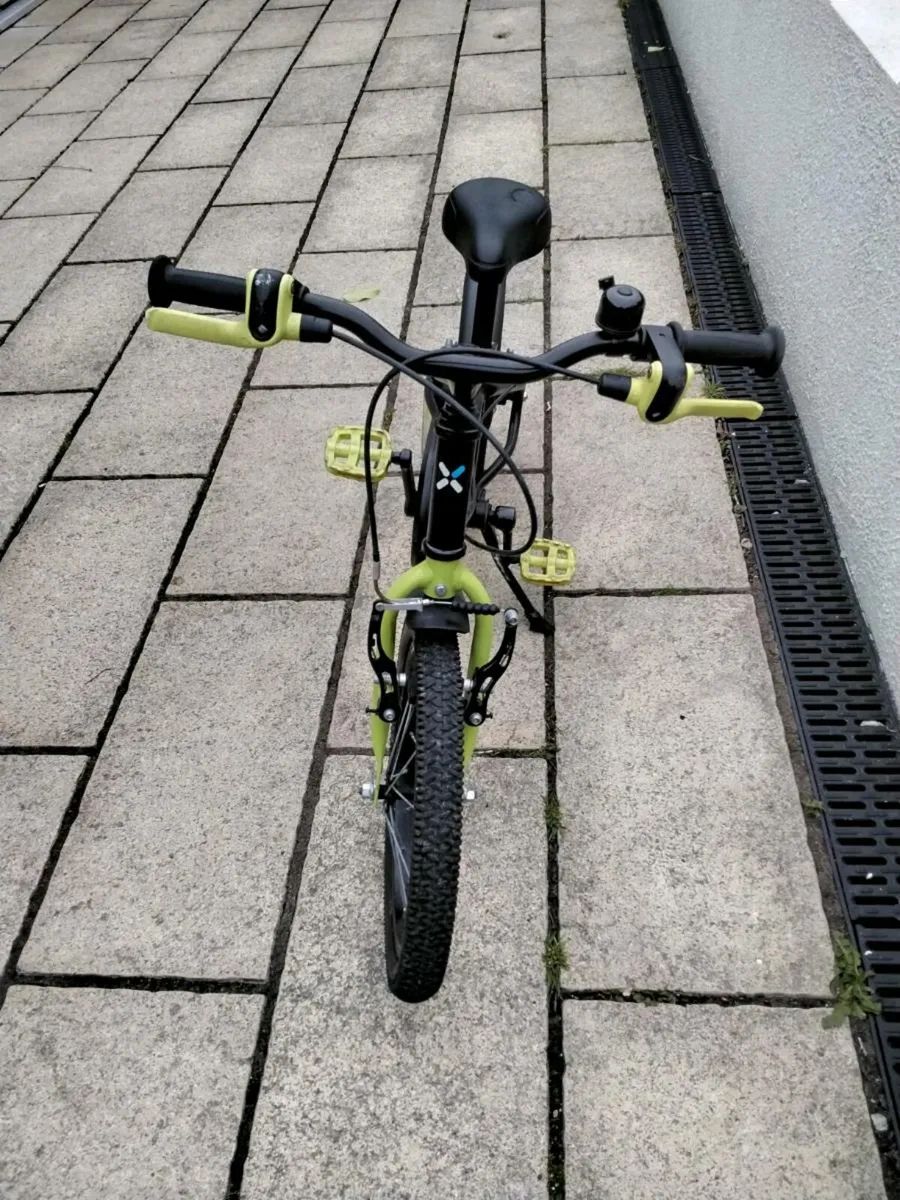Boys Bike for 5-7 year olds - Image 2