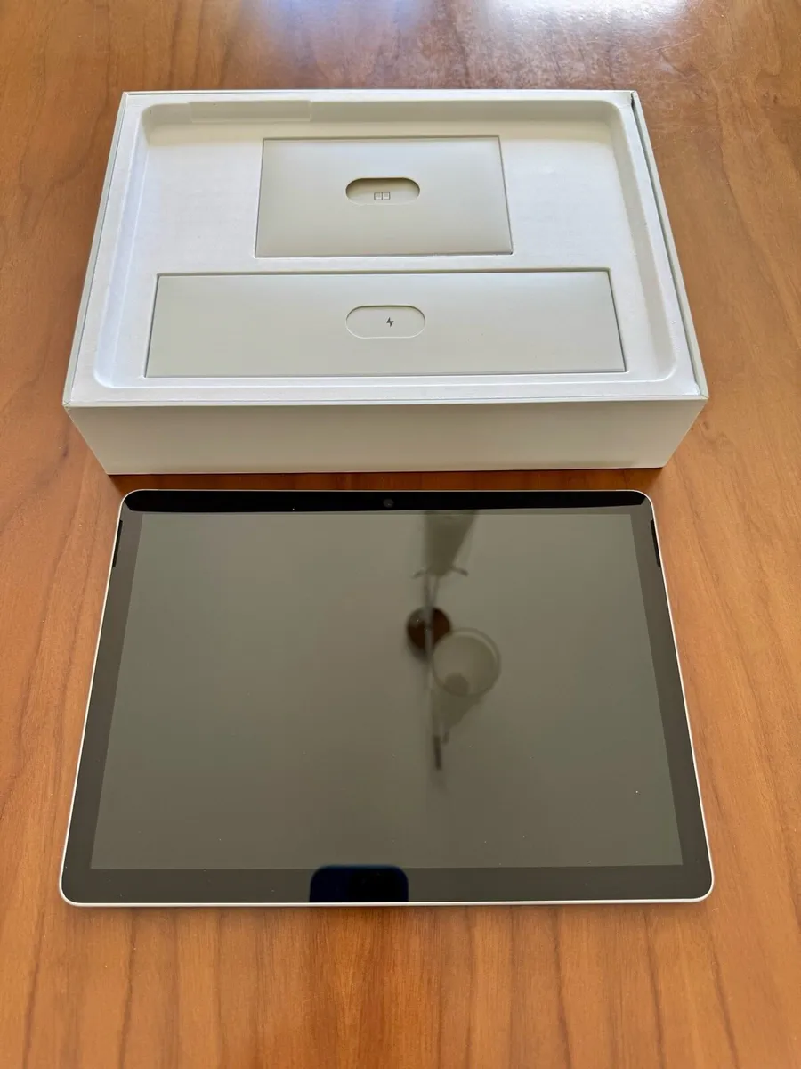 Microsoft Surface Go 3 (Boxed) - Image 2