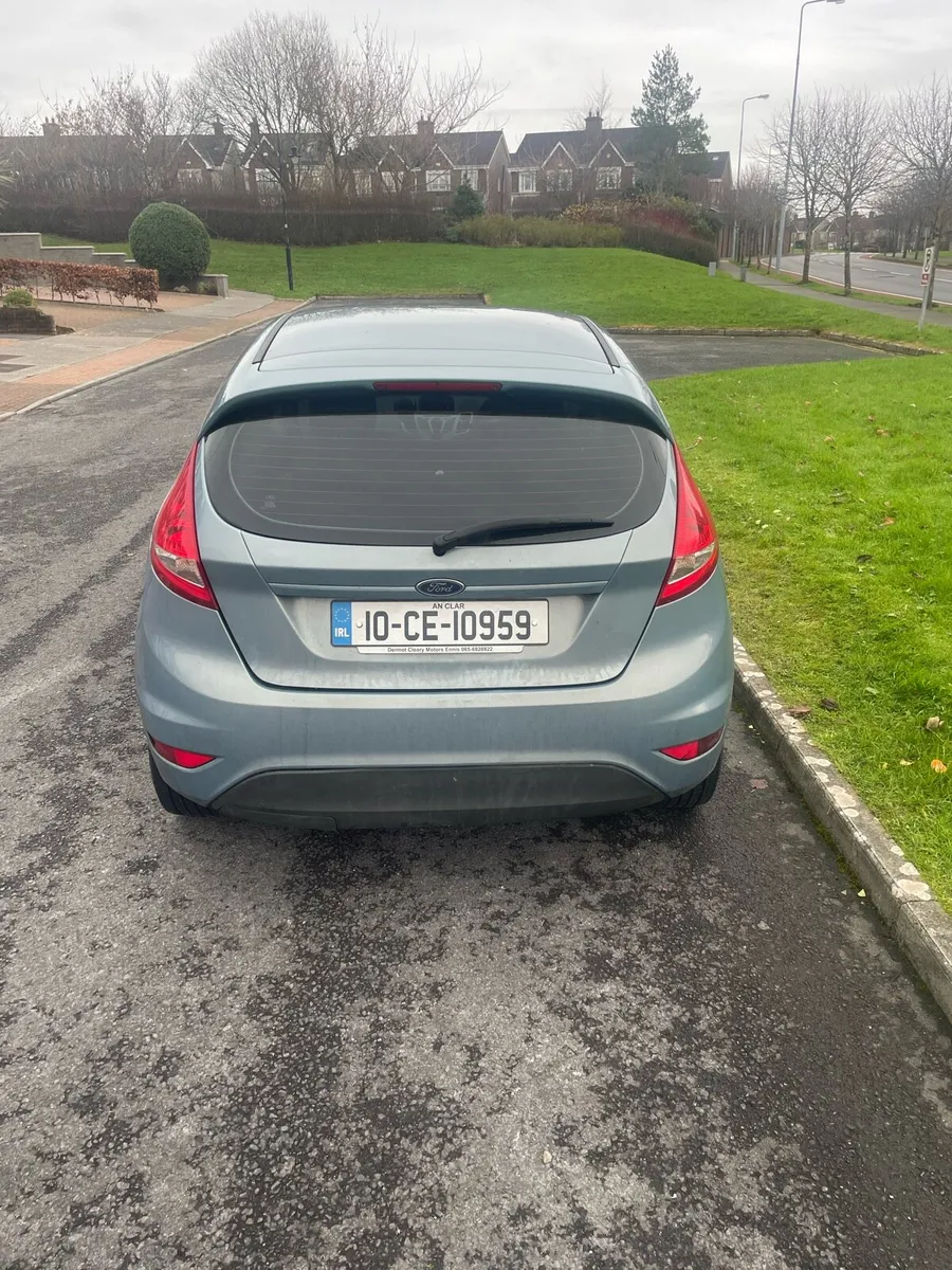 2010 Ford Fiesta - Image 3