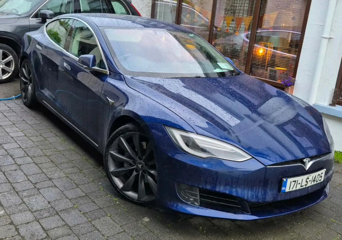 Tesla model S