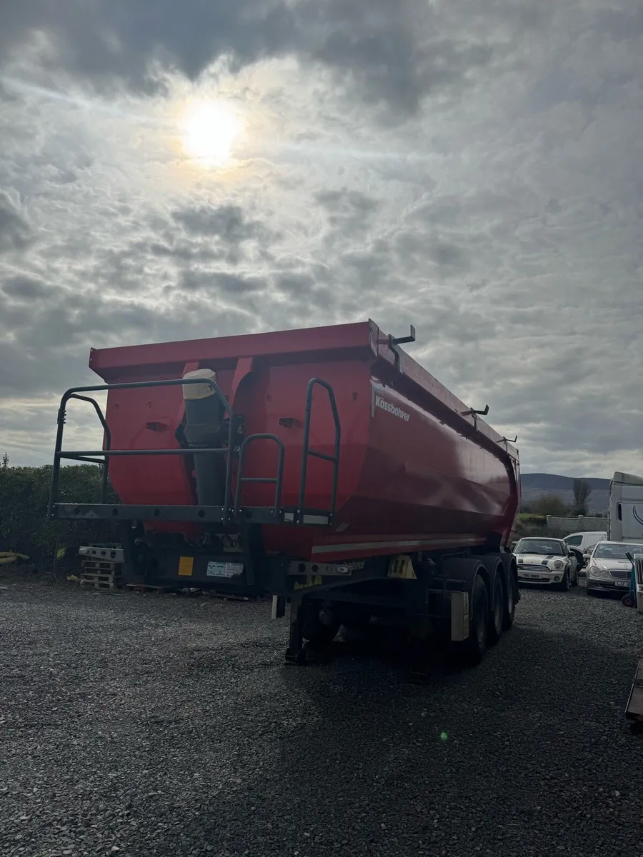Kassbohrer Aggregate Trailer - Image 3