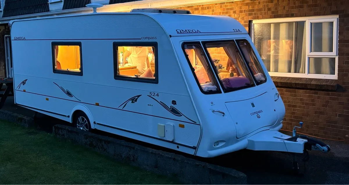 Compass Omega 524 Caravan - 4 Berth (2005) - Image 2
