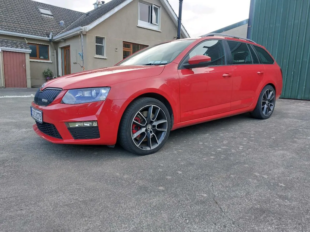 2015 Skoda Octavia 2.0 TDI VRS DSG - Image 2