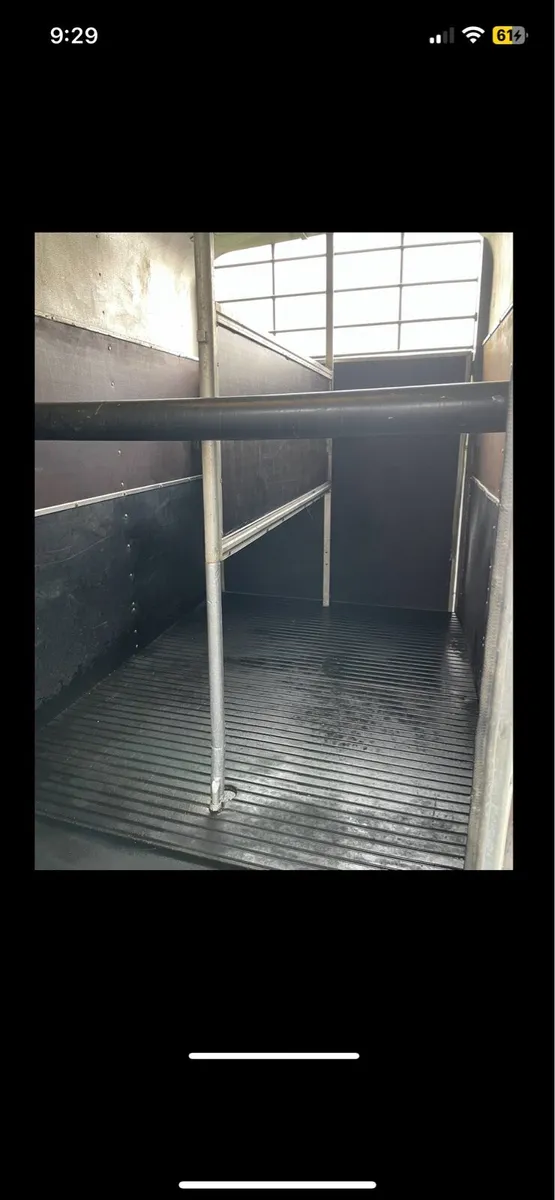 Horse box - Image 3