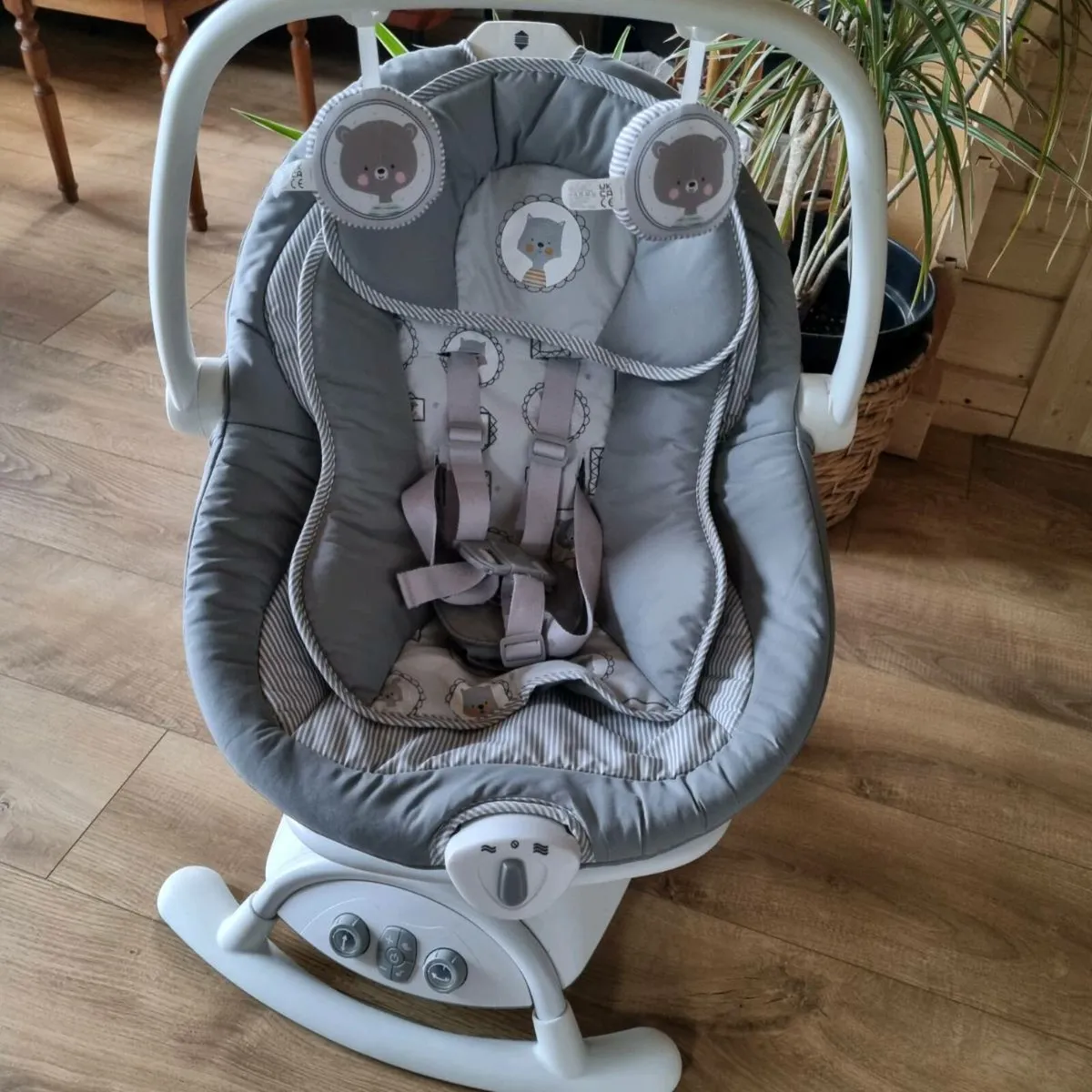 Joie Swing Chair - Image 1