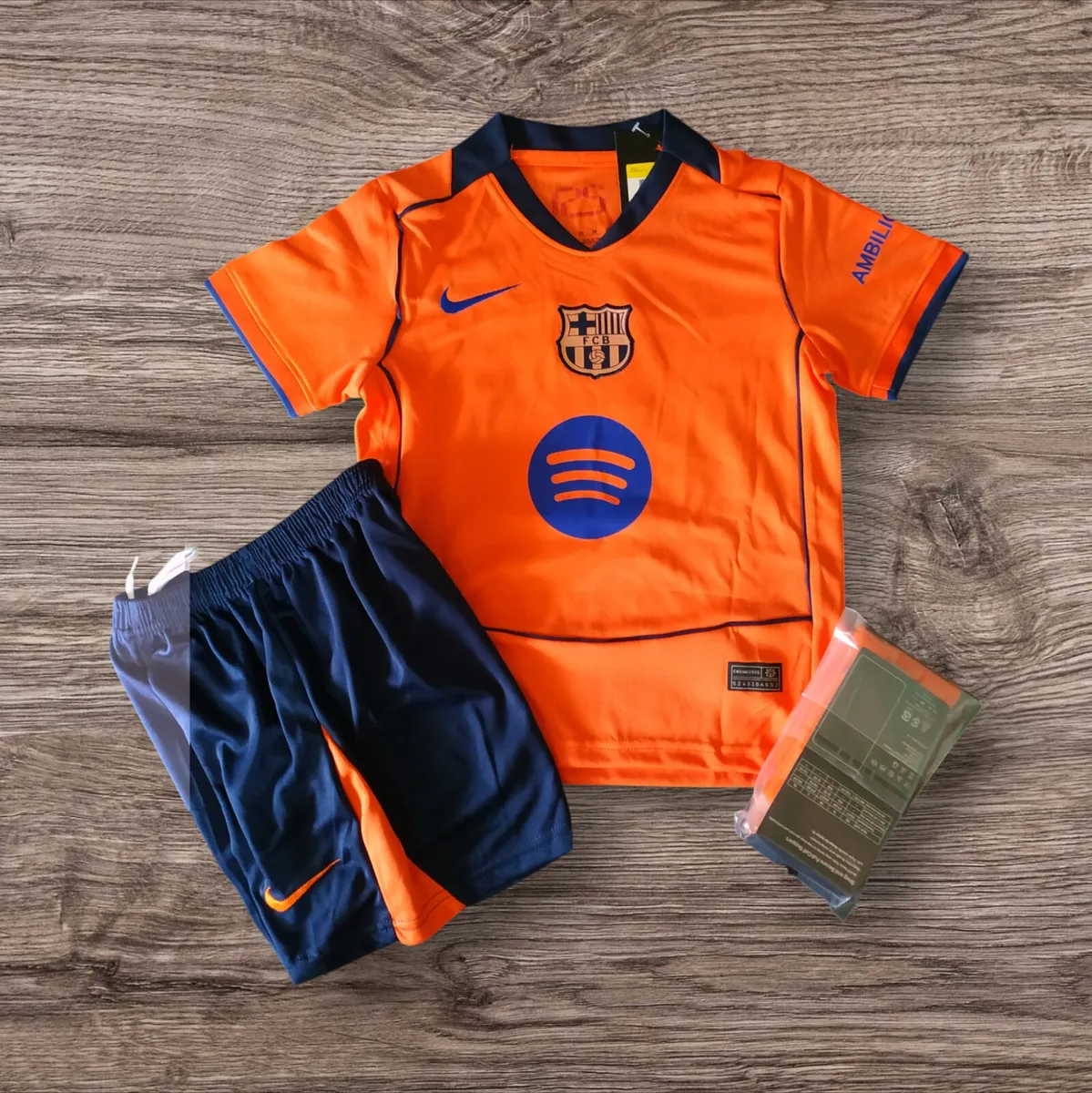 BARCELONA (AWAY)(LAMINE YAMAL) KIDS KIT, 5/6, 7/8 - Image 2