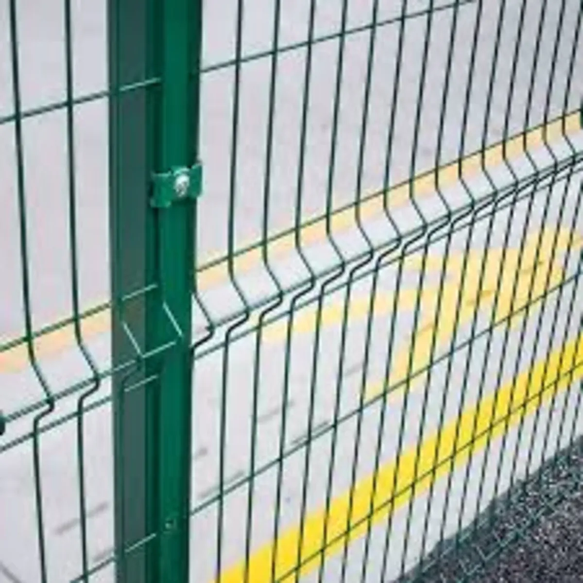 V MESH FENCING - Image 3