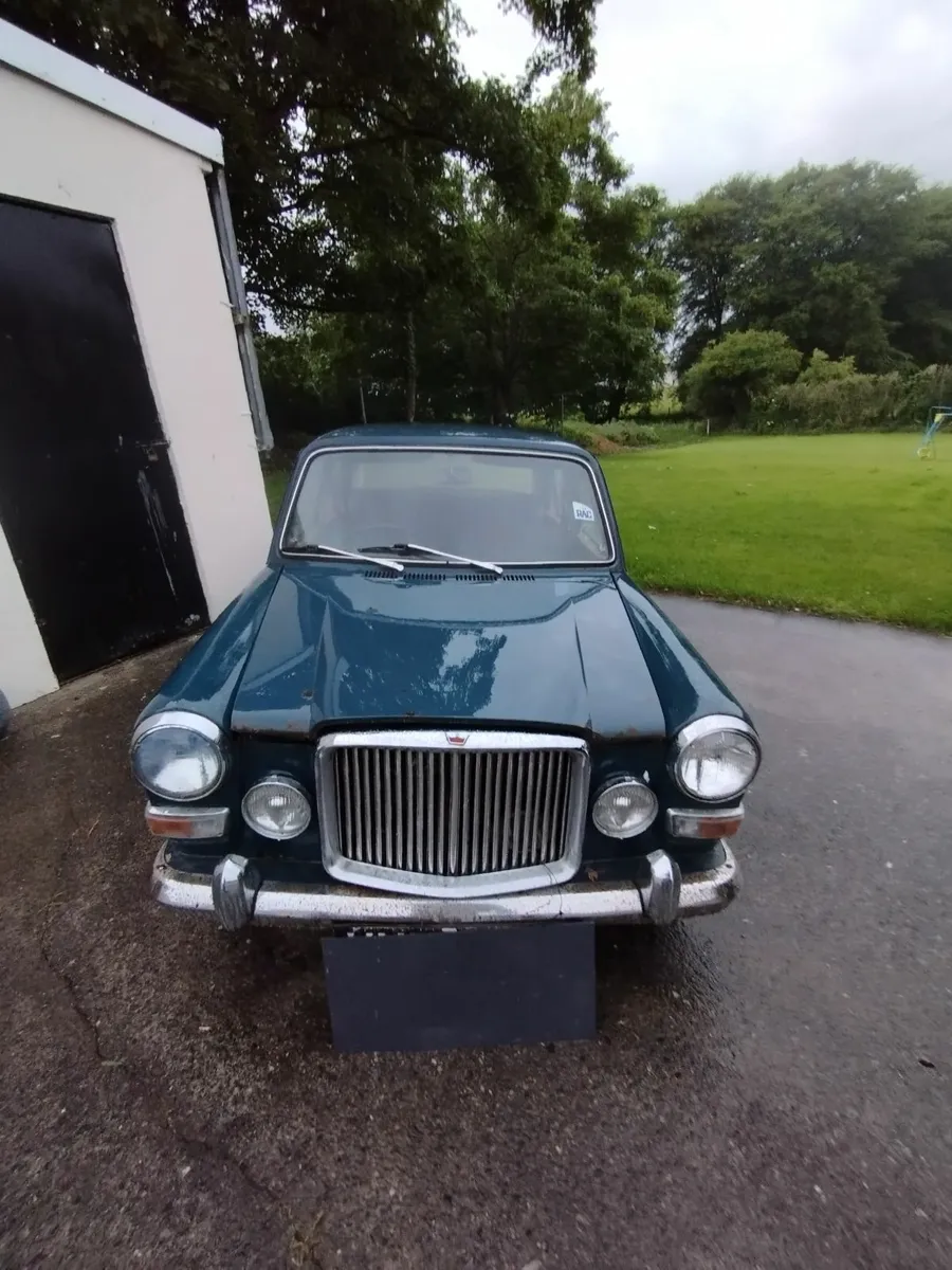 Vintage car - Image 4