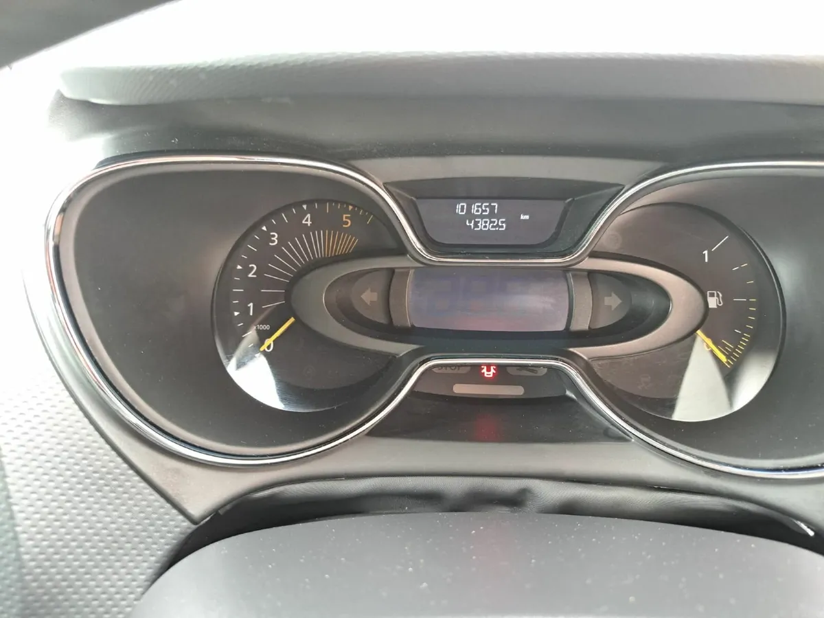 Renault Captur 151 1.5 dci Only 101.650 km New Nct - Image 4
