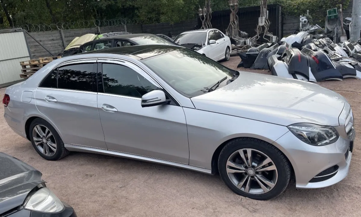 Mercedes Е class. Wheels - Image 1