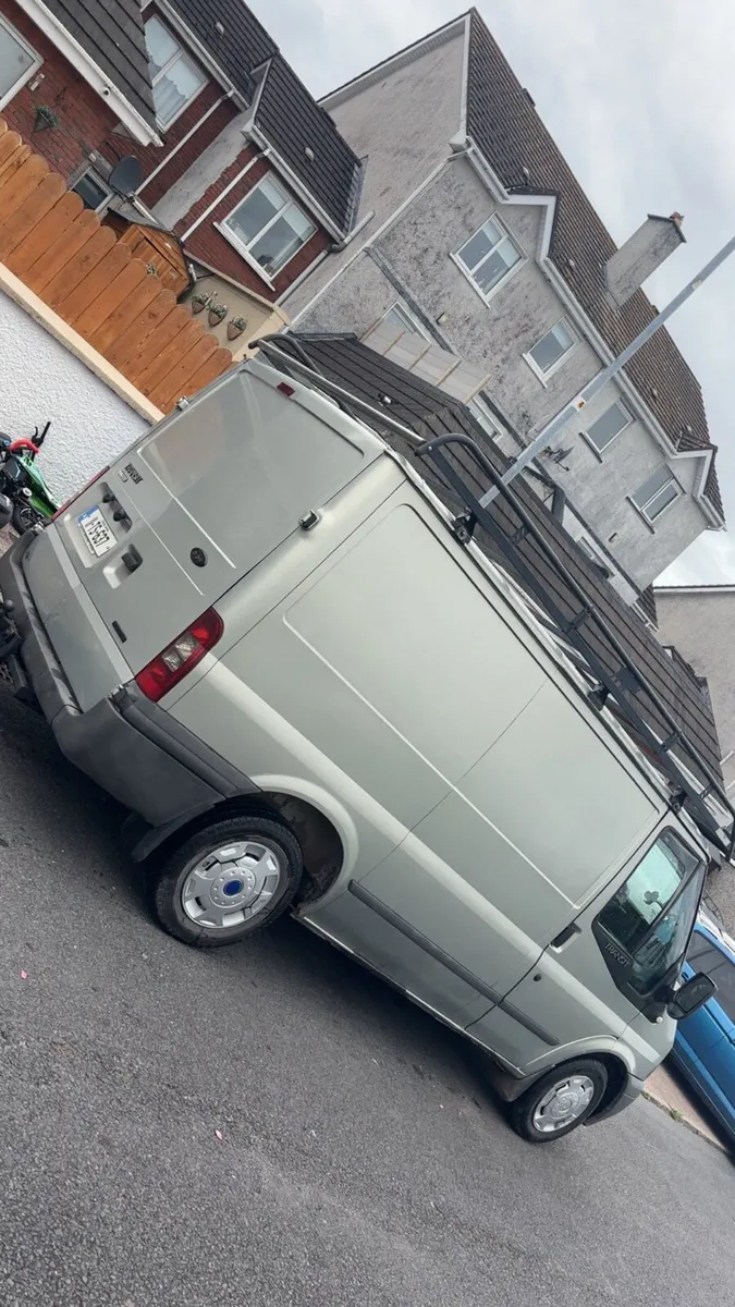 2011 ford transit - Image 2
