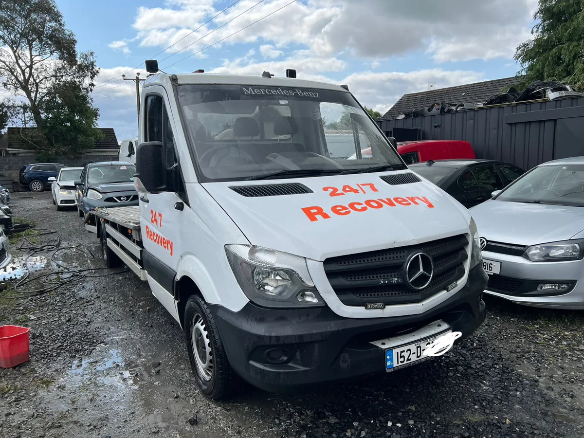 2015 Mercedes Sprinter Recovery - Image 1