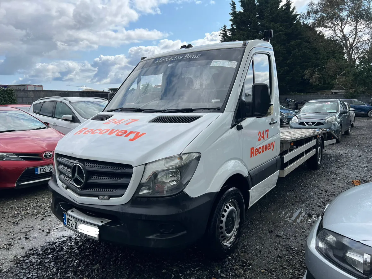2015 Mercedes Sprinter Recovery - Image 2