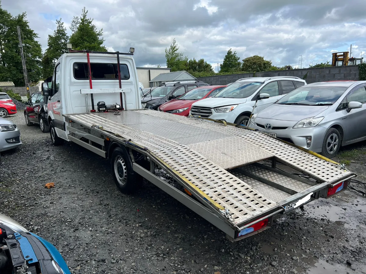2015 Mercedes Sprinter Recovery - Image 3