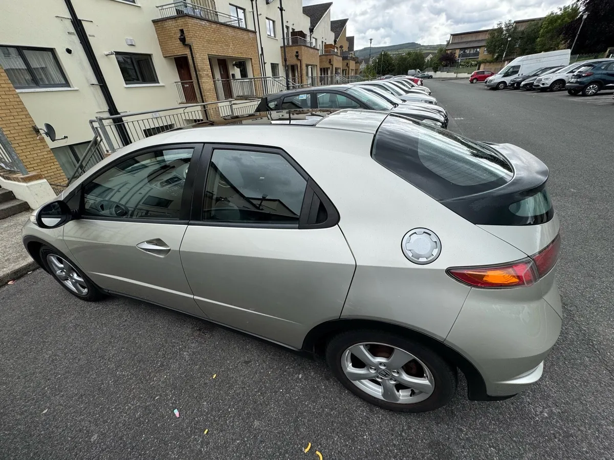 Honda Civic - Image 2