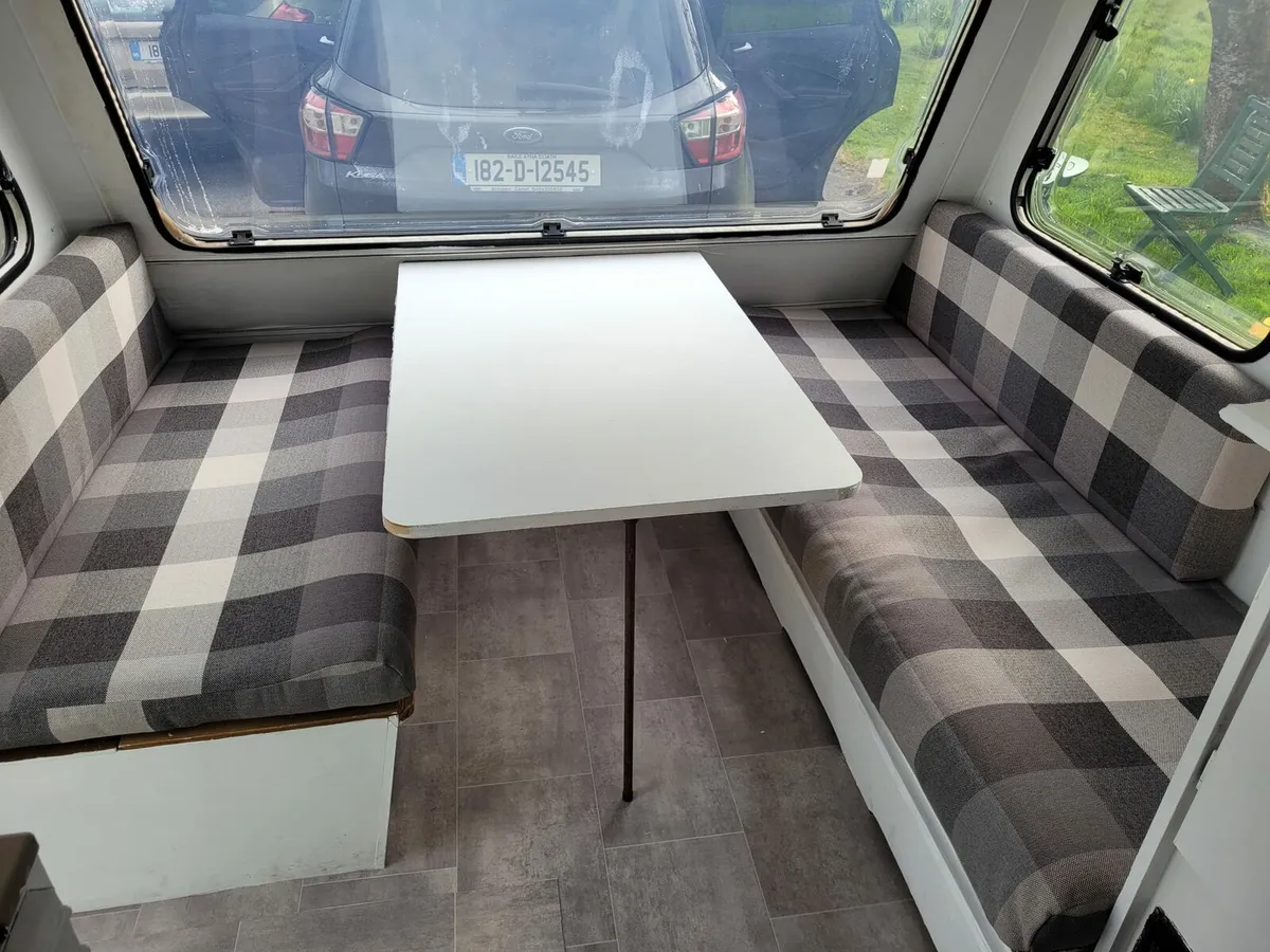 Caravan - Image 1