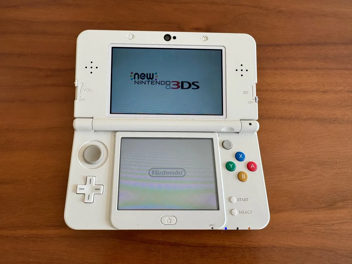 New Nintendo 3DS (Modded) with 64GB SD Card - Image 1
