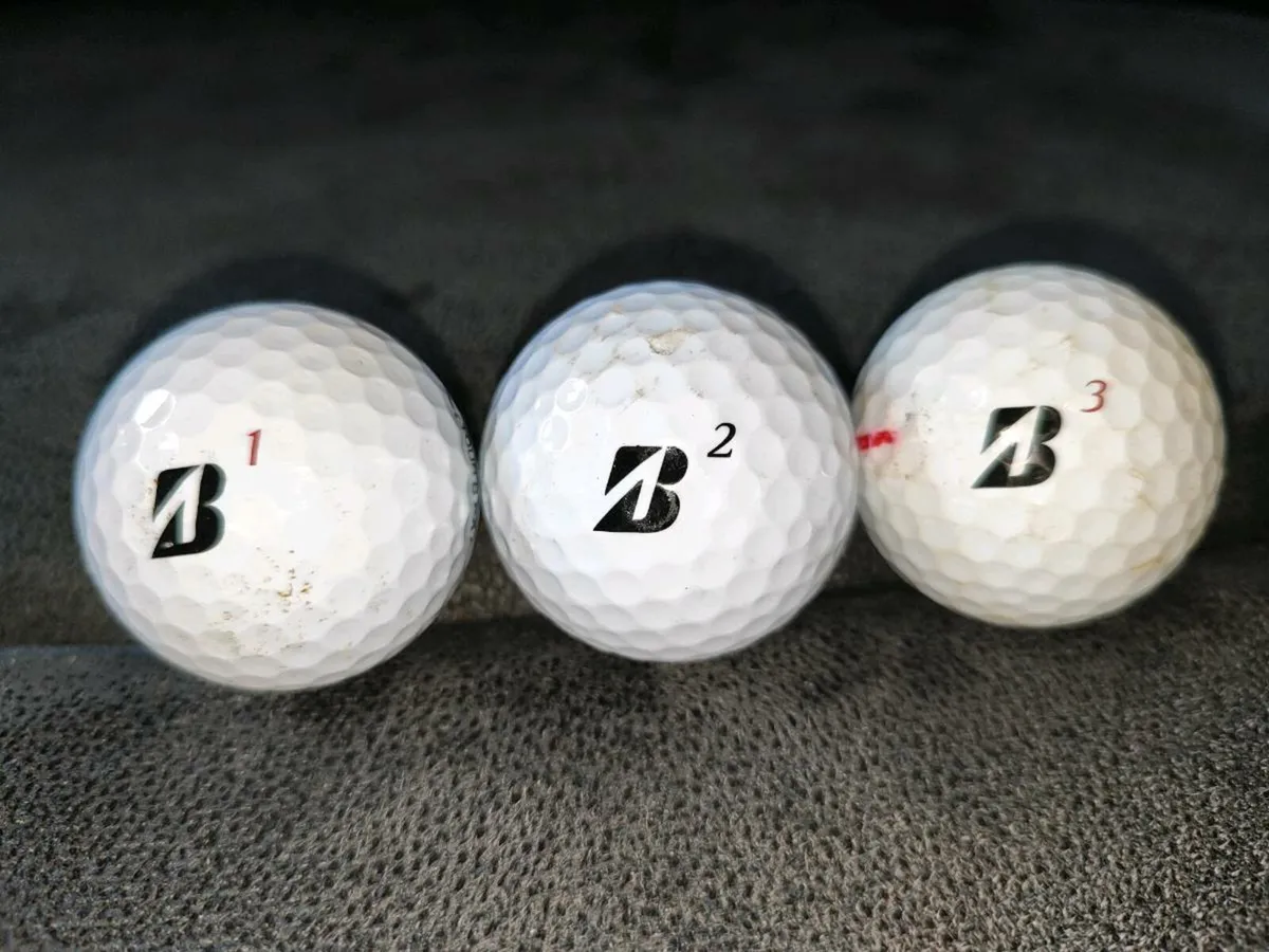 Bargain Mix  - Pack of 35 Golf Balls - Image 1