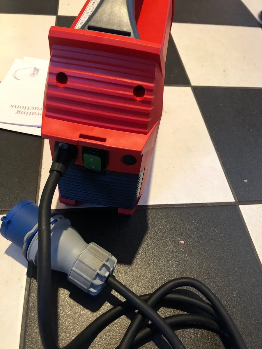 Welder - Image 4