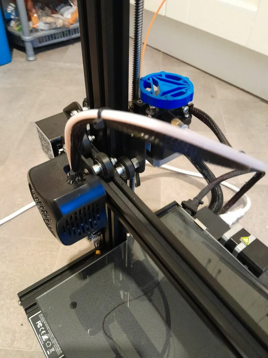 Ender 3 v2 upgraded + fume extraction+ filiment dr - Image 3