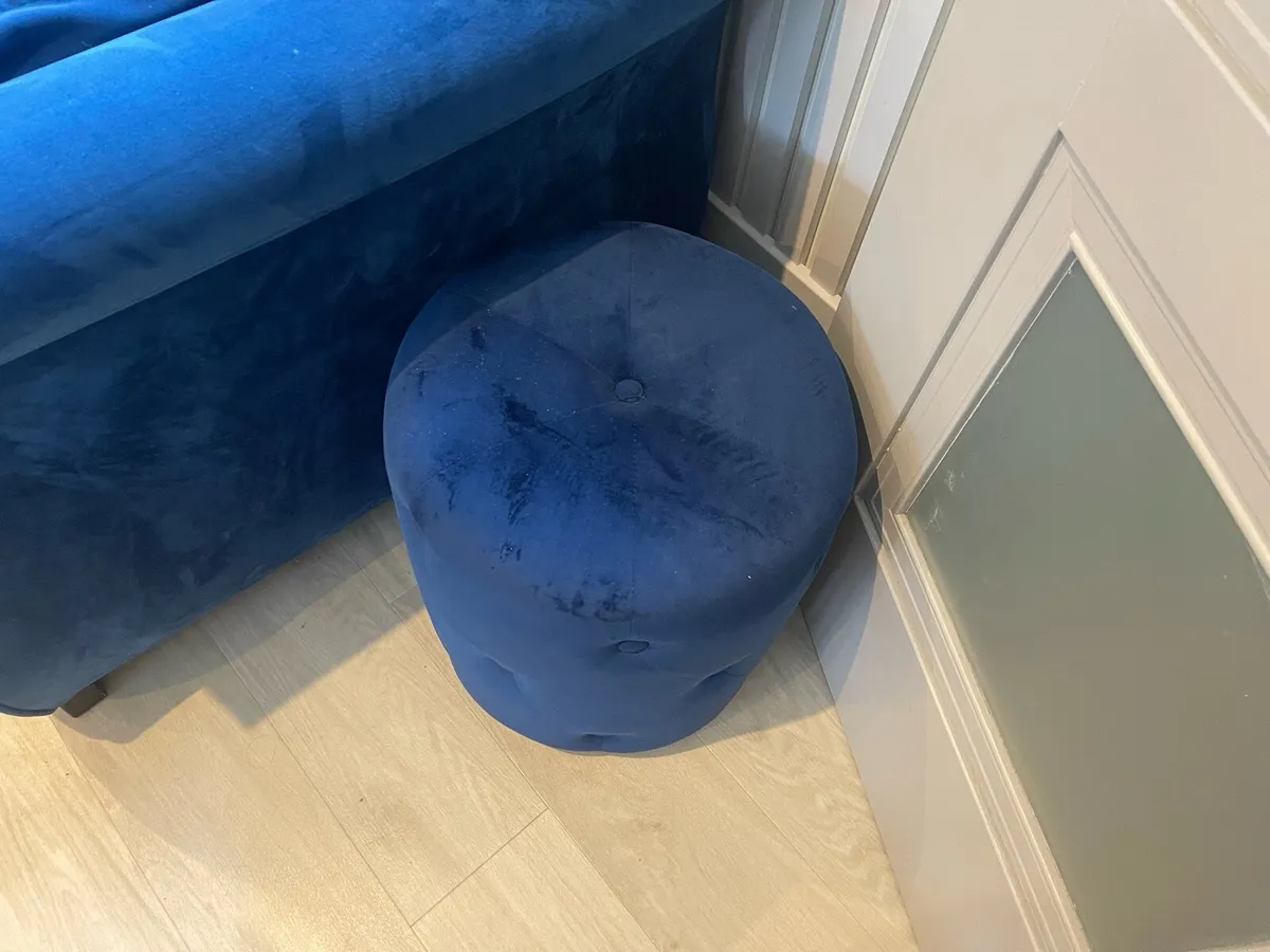 Blue 2-seat sofa - Image 4
