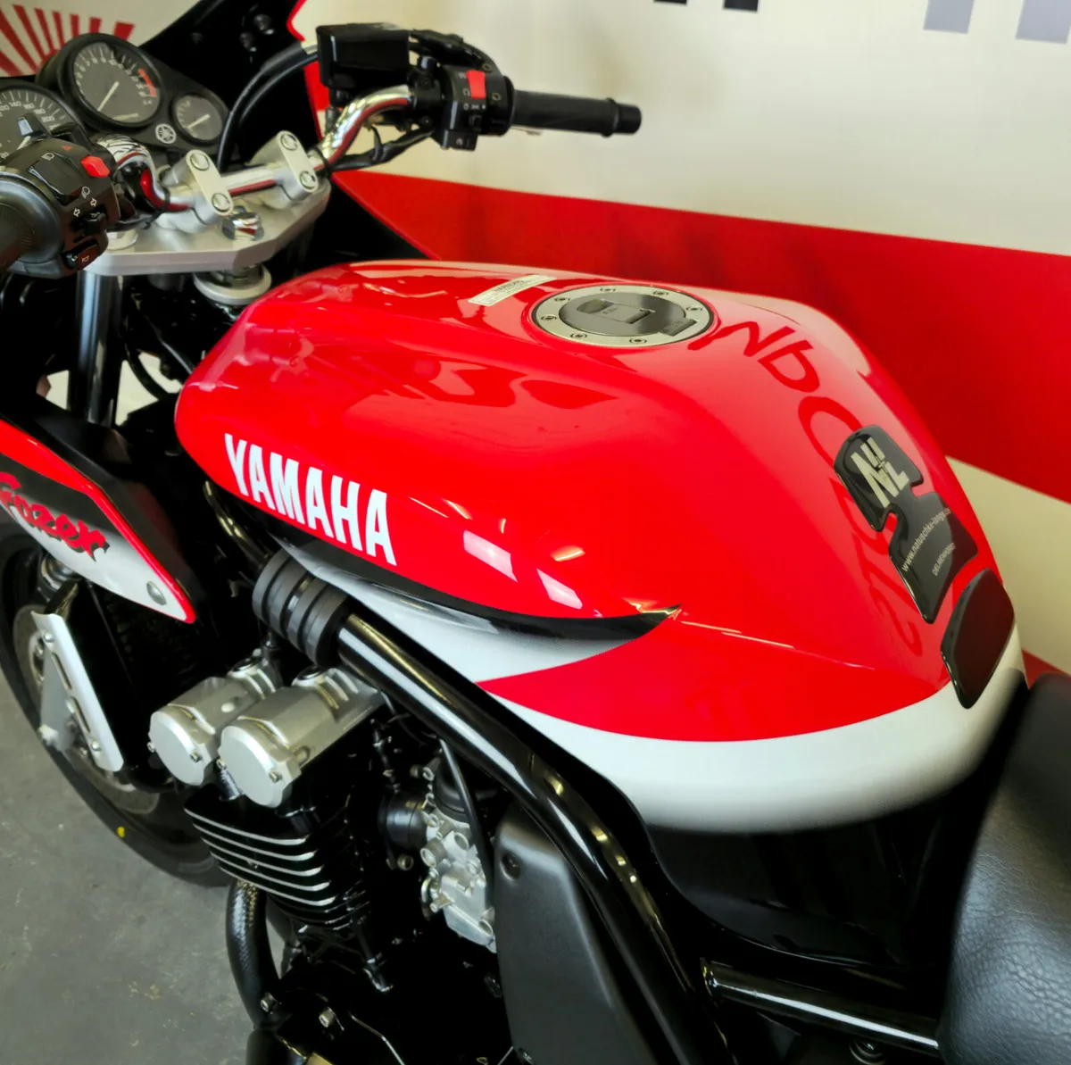 2002 Yamaha FZS600 Fazer - Image 3