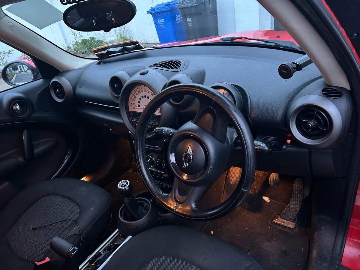 2010 MINI Countryman - Image 4