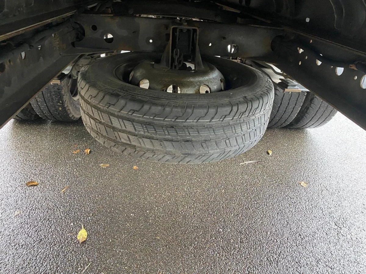 Nissan Cabstar 2019 low miles - Image 4