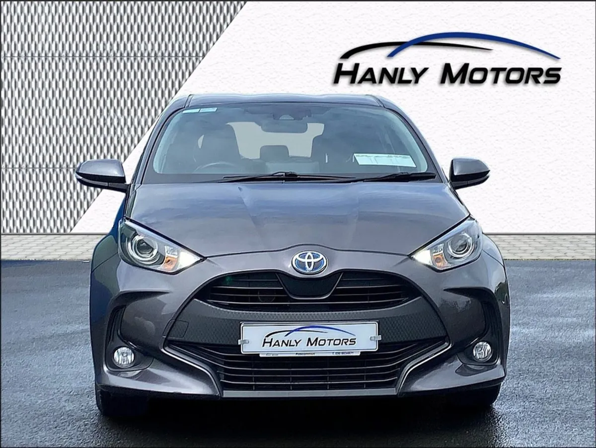 Toyota Yaris Hybrid Luna 4DR Auto - Image 2