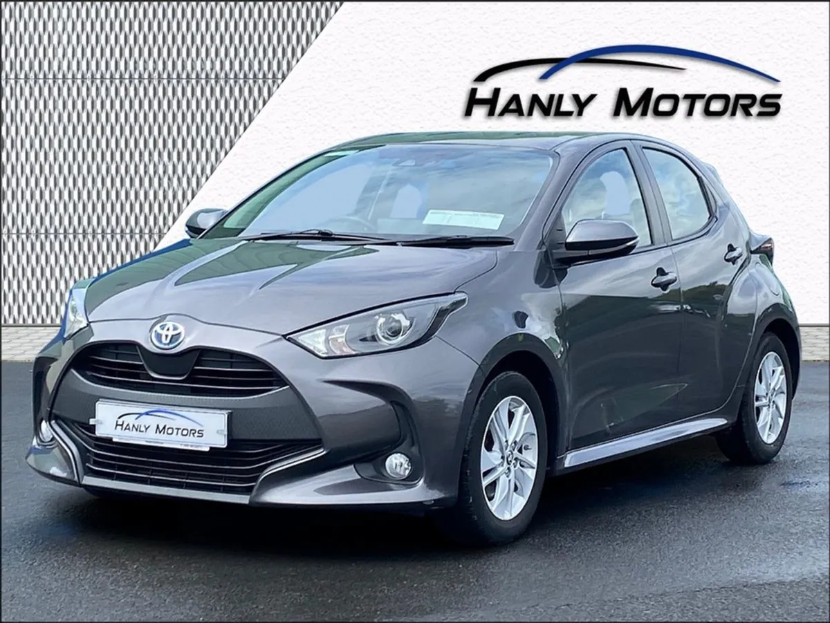 Toyota Yaris Hybrid Luna 4DR Auto - Image 3