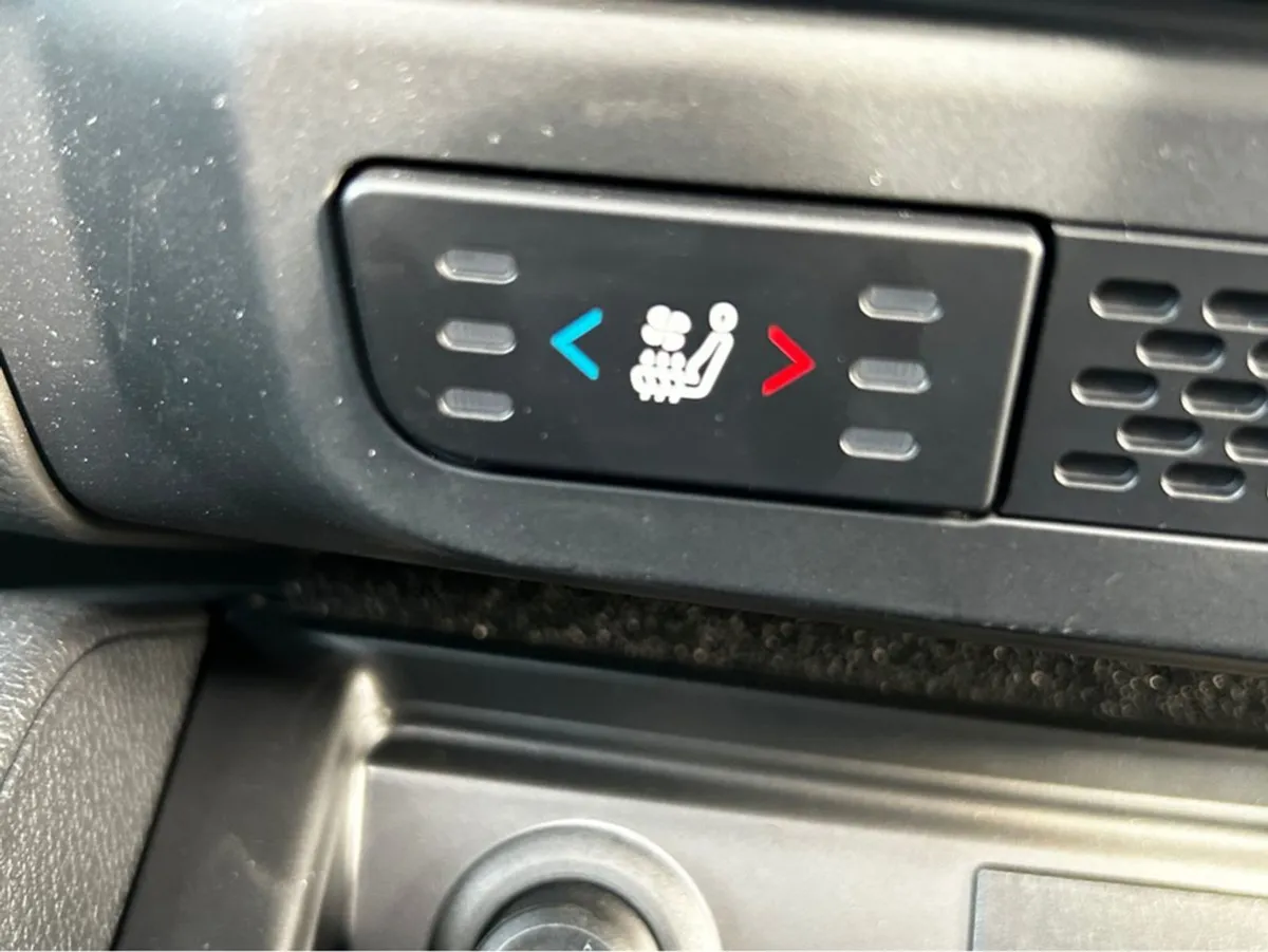 Ssangyong Musso Grand With SUN Roof AND Roll Lock - Image 3