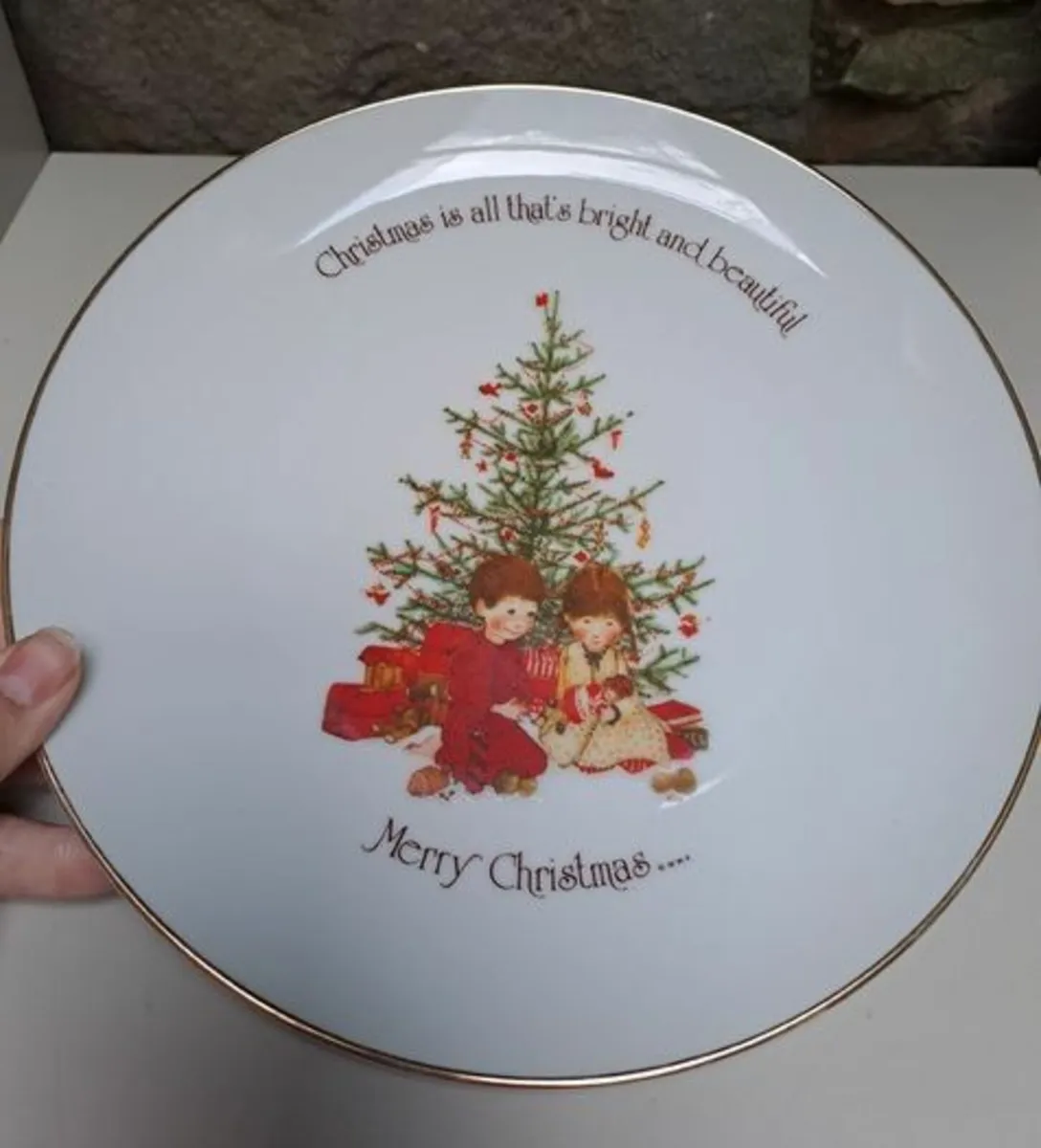 Holly Hobbie Christmas plate - Image 2