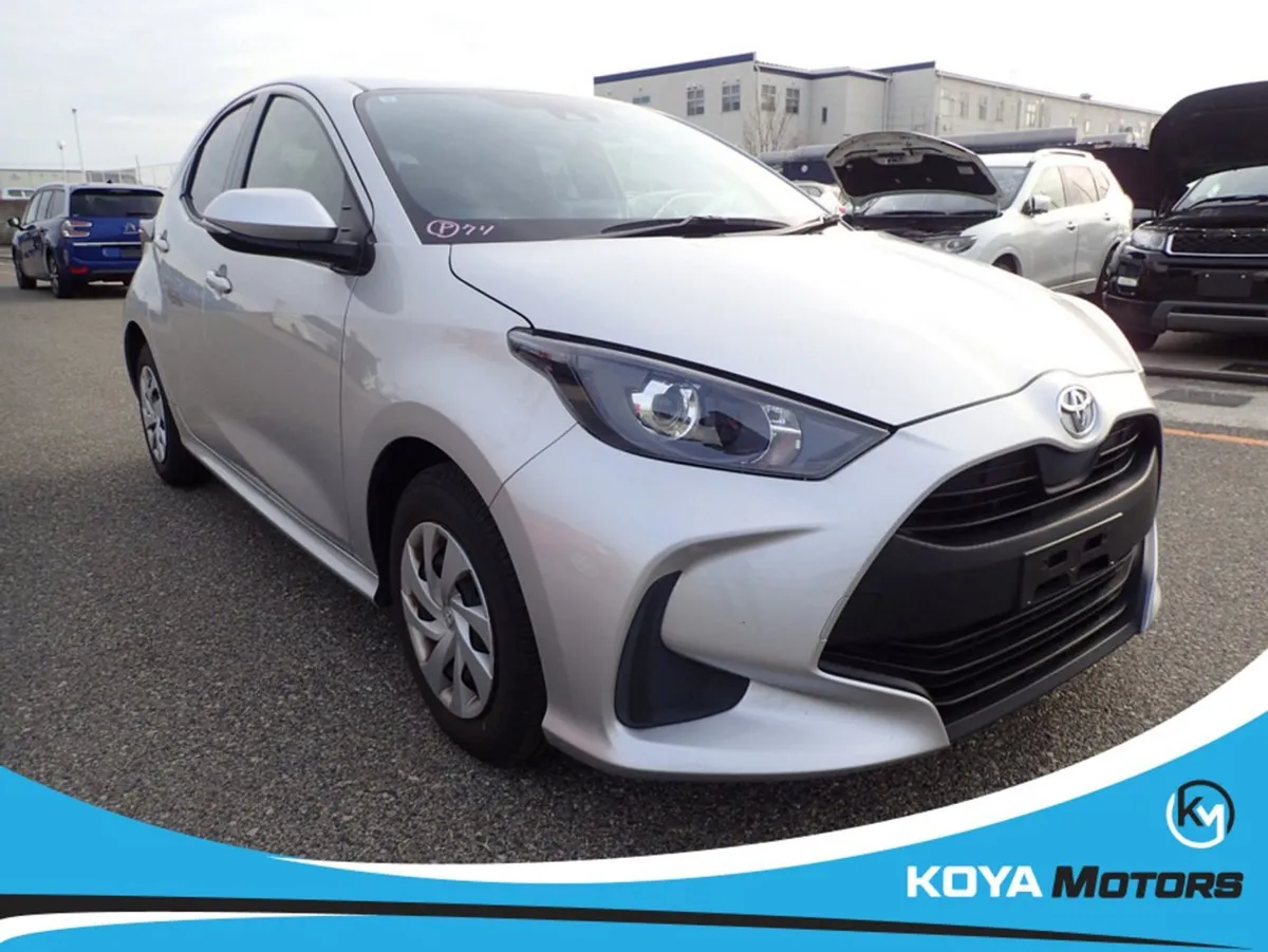 Toyota Yaris 1.0 Petrol Auto X // Reversing Camer - Image 2