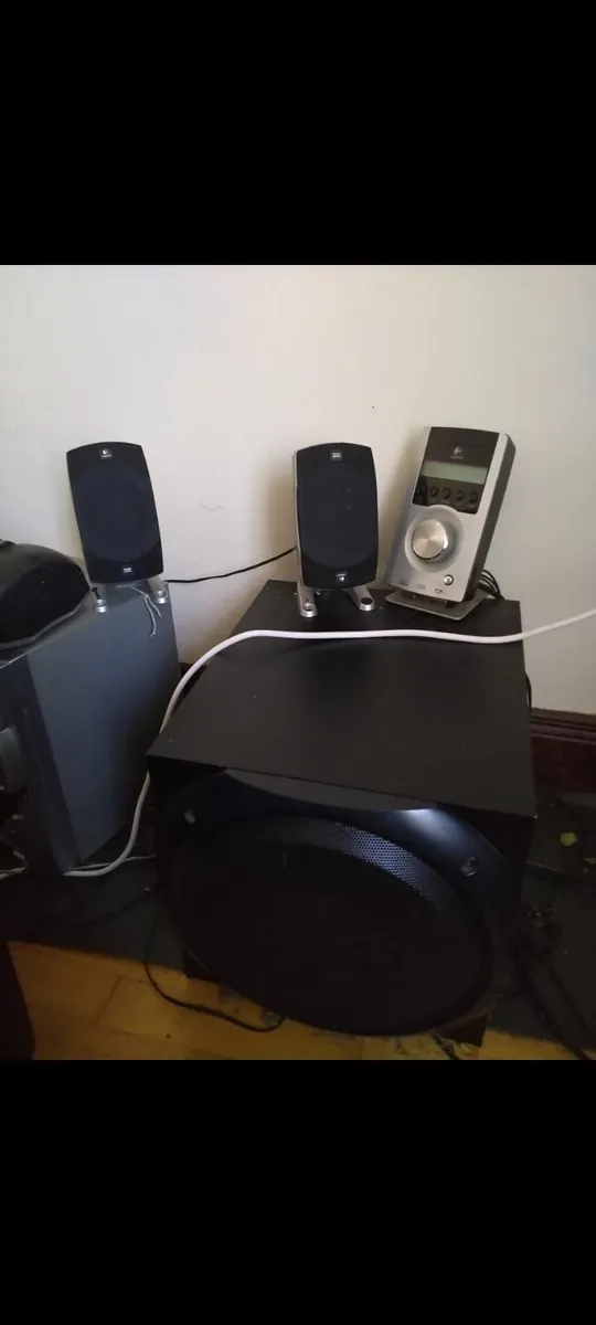 Home audio system - Image 1
