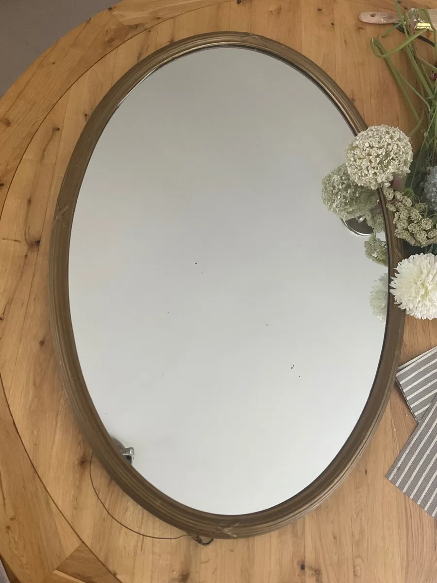 Antique gilt oval mirror in perfect condition - Image 1