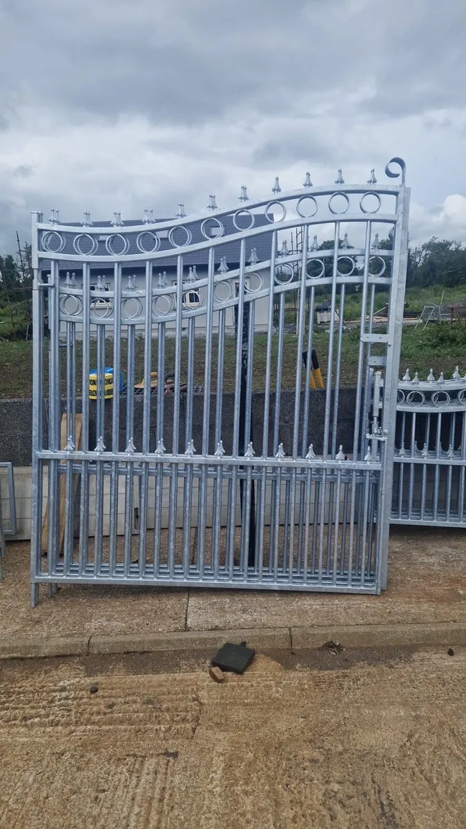 12ft galvanized gates clearing stock ✅