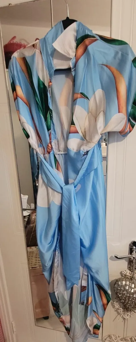 Clothes - Image 3