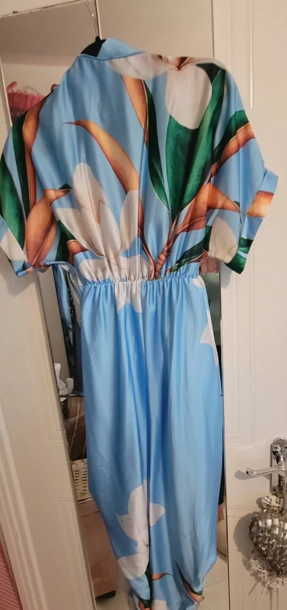 Clothes - Image 4