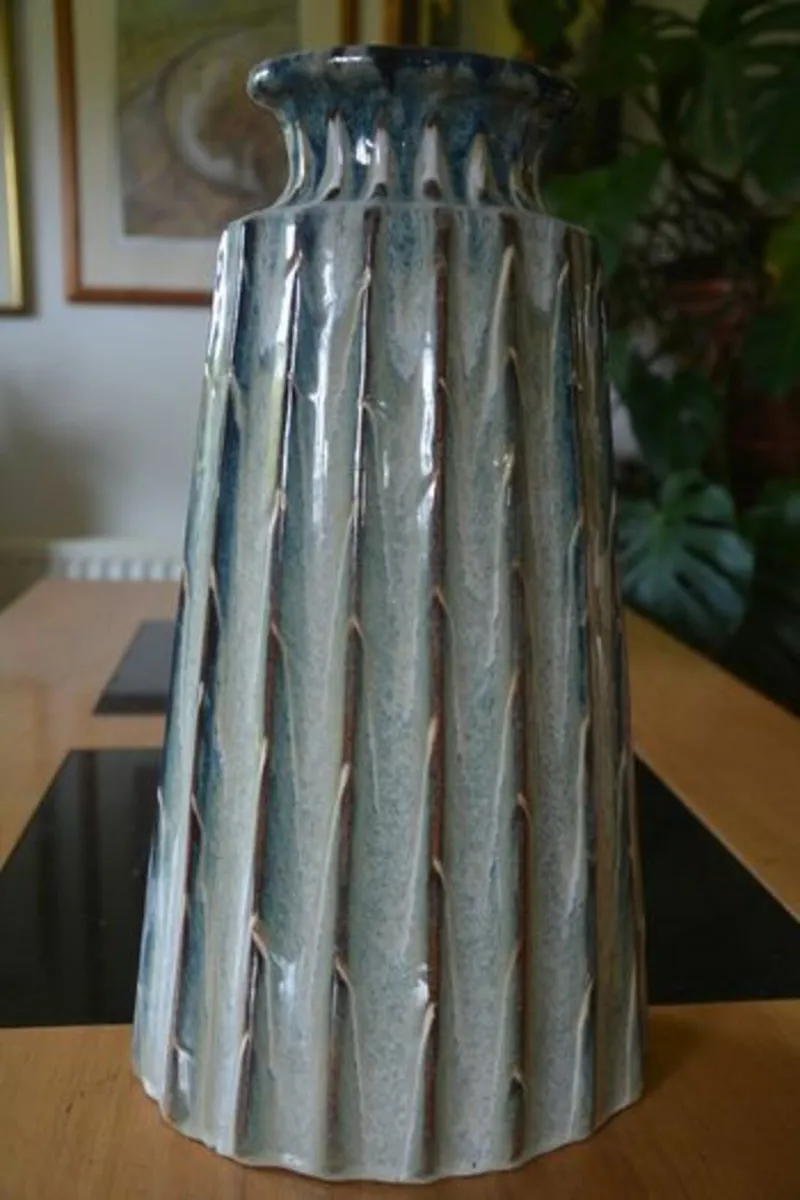 Large ceramic vase - Image 4