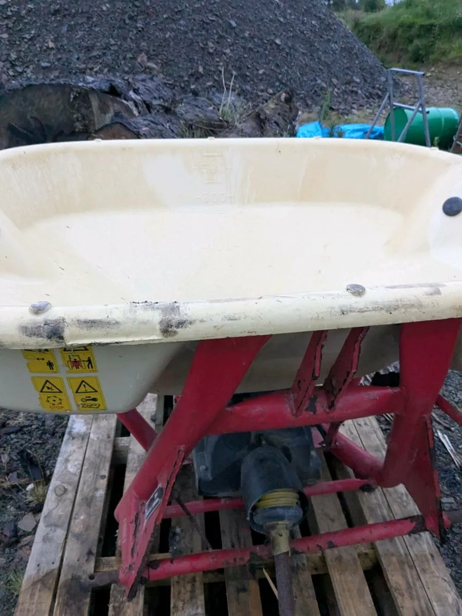 Vicon spreader - Image 1