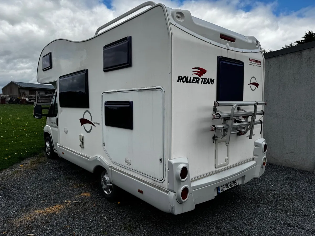 Camper van - Image 3