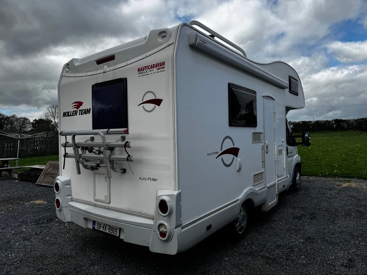 Camper van - Image 4
