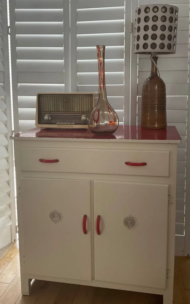 Retro Dresser  in great condition - Image 1
